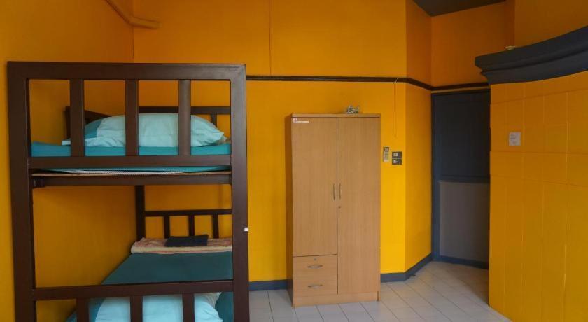 Oyo 730 Meedee Hostel Bangkok Eksteriør bilde