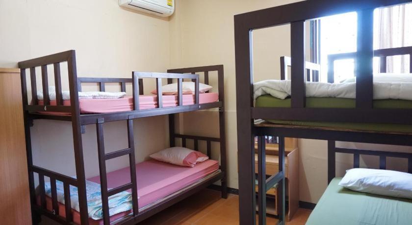 Oyo 730 Meedee Hostel Bangkok Eksteriør bilde