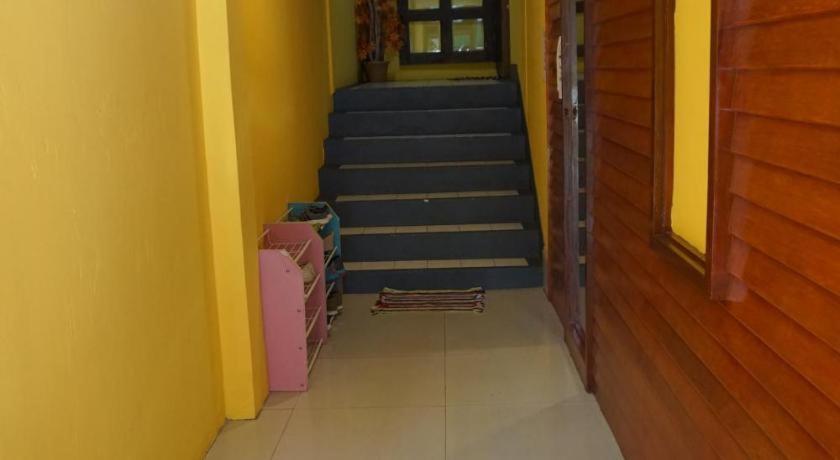 Oyo 730 Meedee Hostel Bangkok Eksteriør bilde